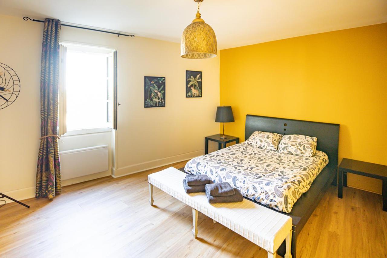 Chambres D'Hote Le Cedre Lezoux Exteriör bild
